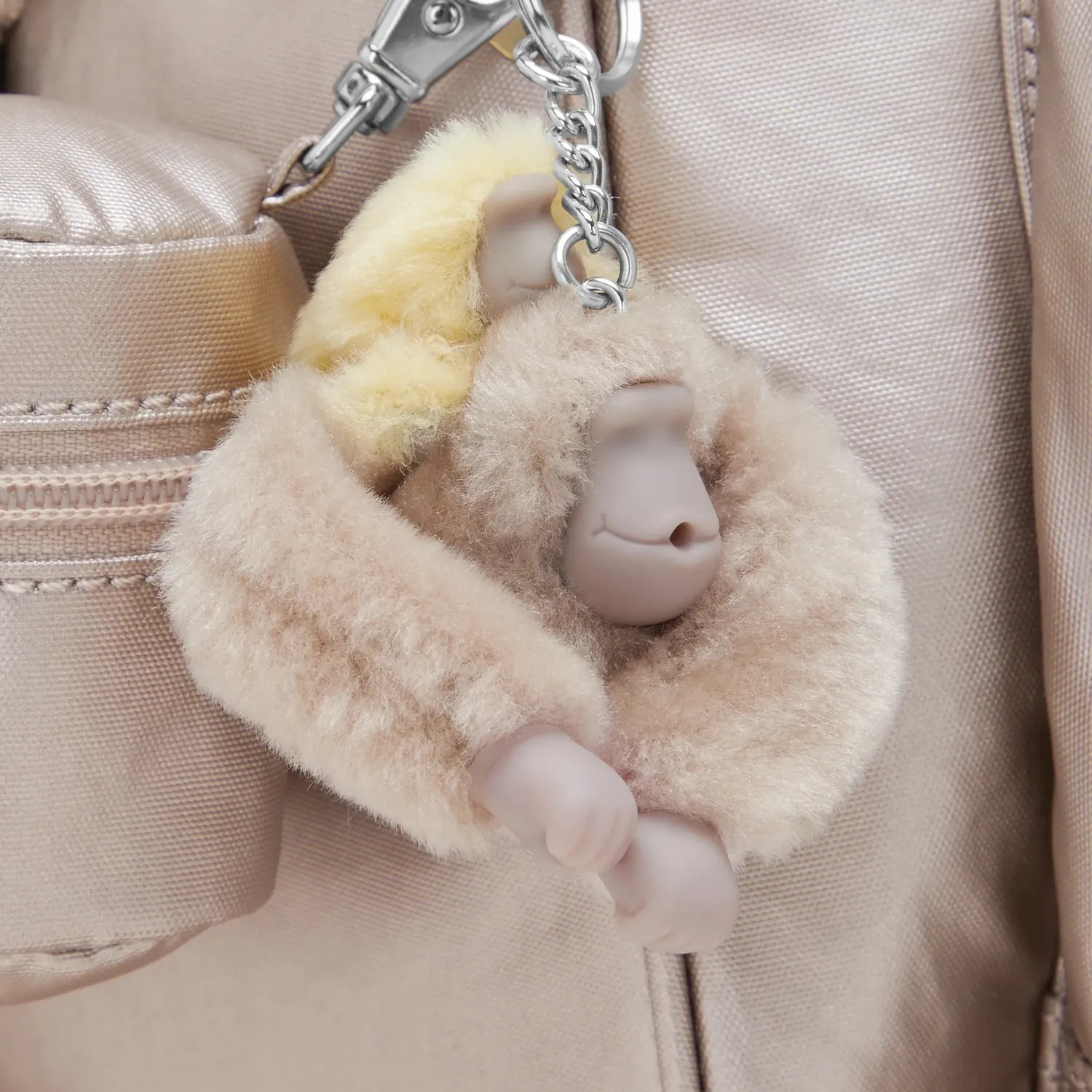 Kipling Camama luiertas Tiny Metallic Glow groot met mat