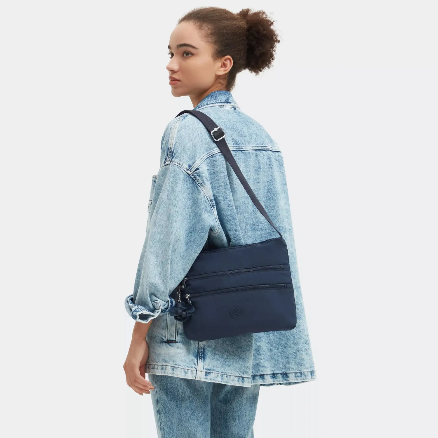 Kipling Alvar Medium schoudertas Blue Bleu 2 waterafstotend