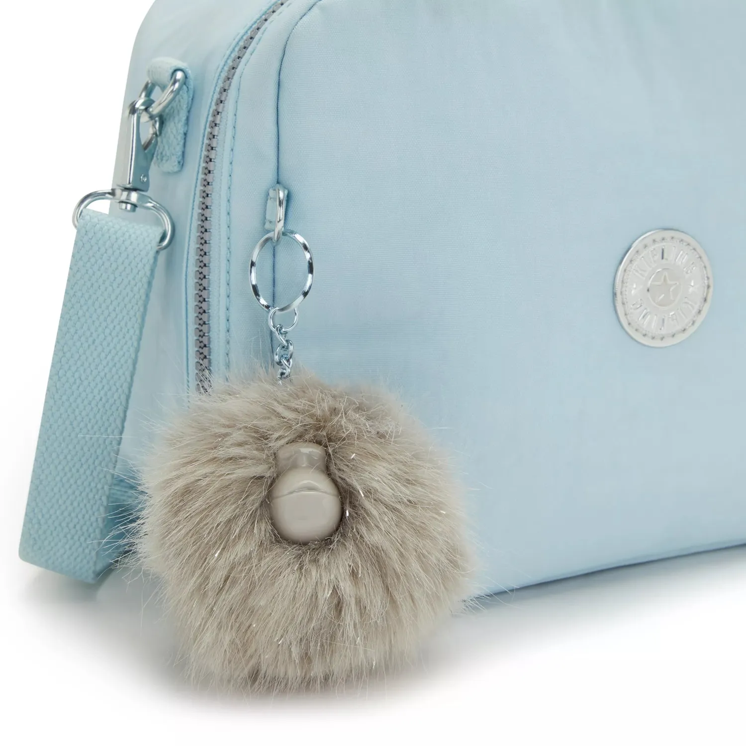 Kipling Miyo lunchtas Groot Bridal Blue geïsoleerd