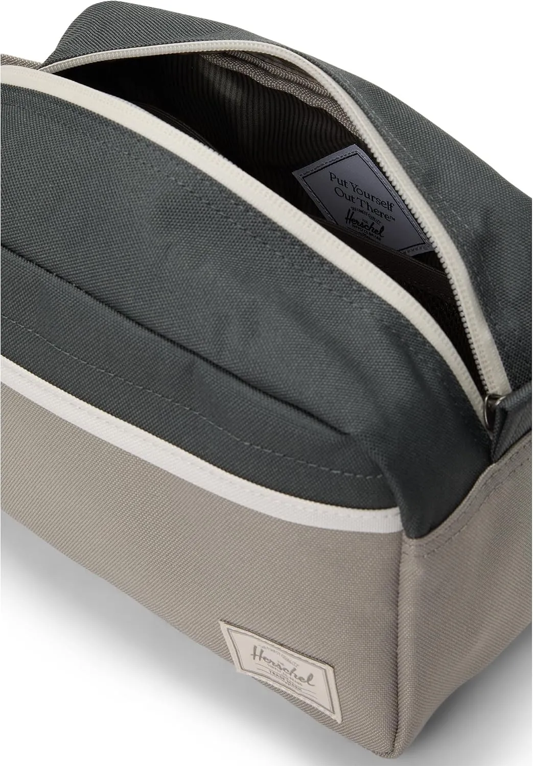 Herschel Supply Chapter toilettas Morning Dove met ritsvak