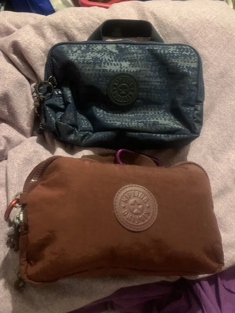 Kipling Jaconita toilettas Regal Plum medium 12 vakken