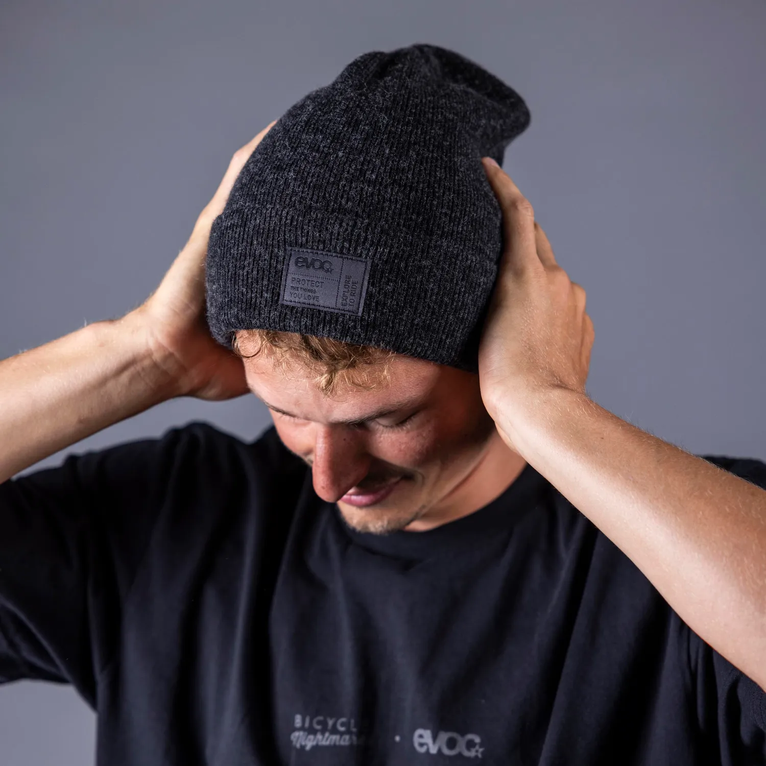 Evoc Logo Beanie muts zwart wolmix