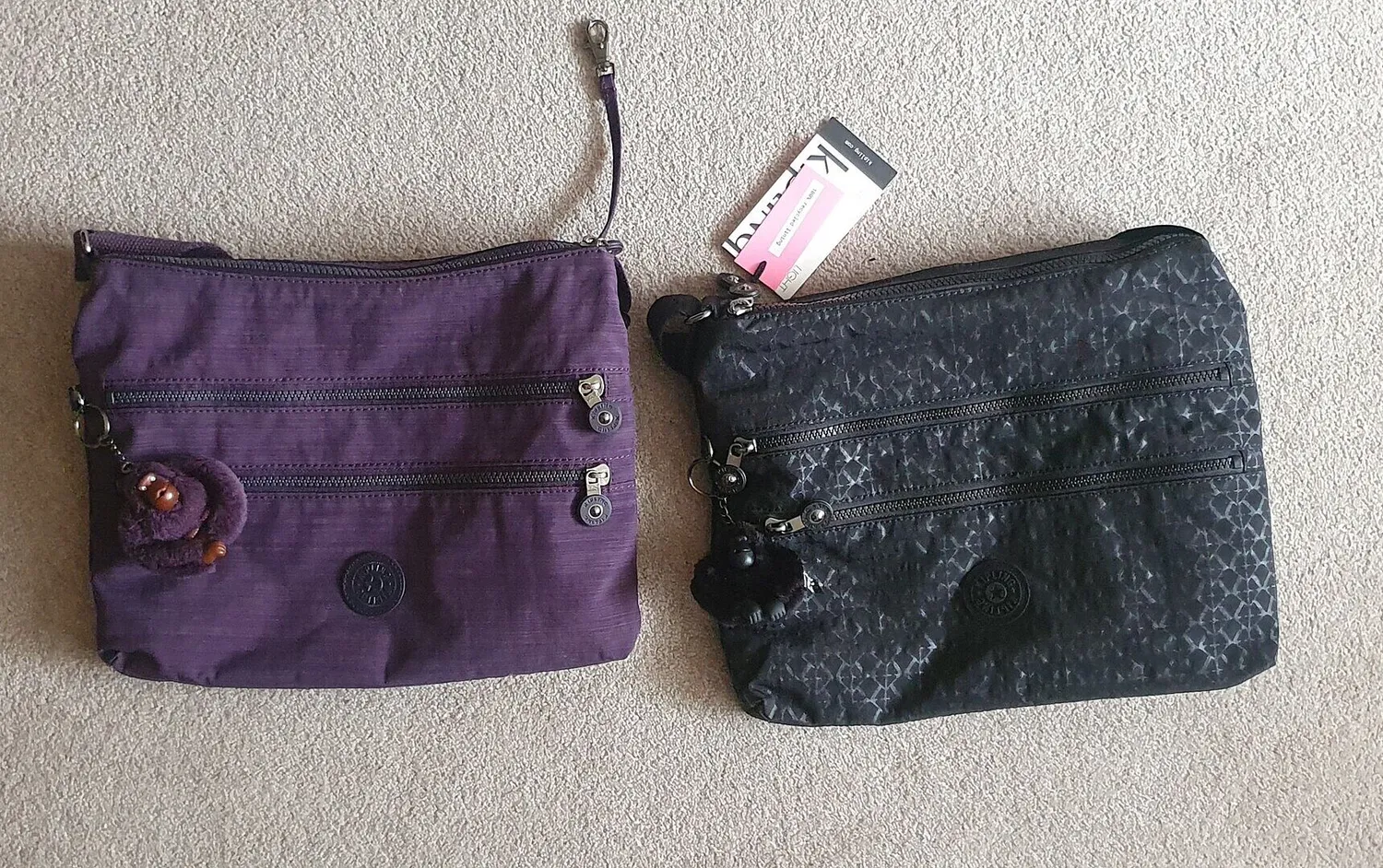 Kipling Alvar Medium schoudertas Black Noir waterafstotend