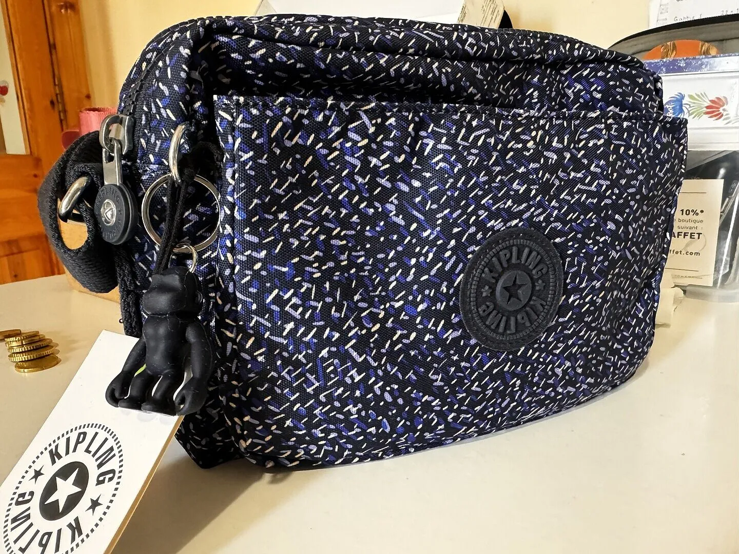 Kipling Abanu M crossbody Grape Wine Metallic glans