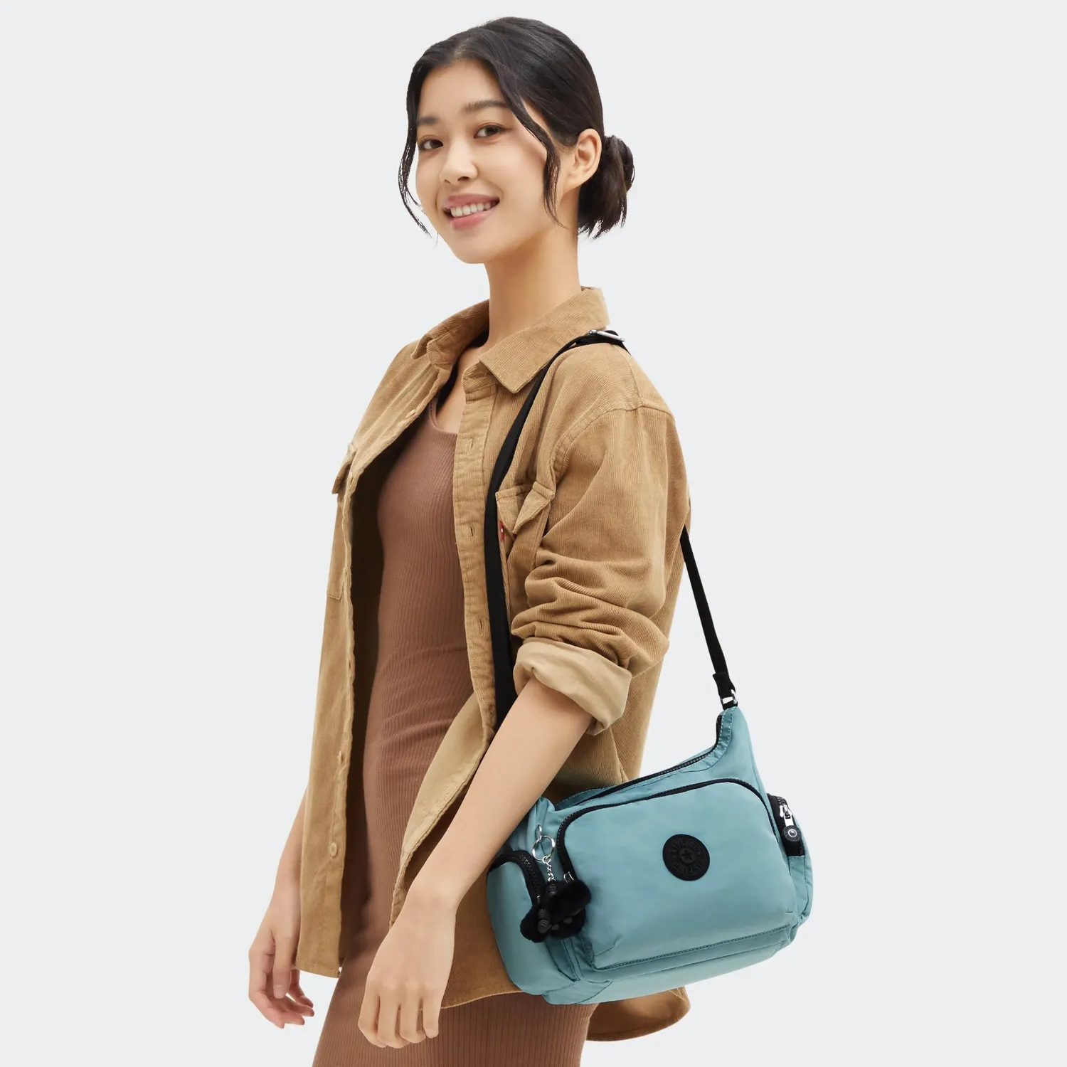 Kipling Gabb S crossbodytas Medium Muted Sage met sleutelkoord