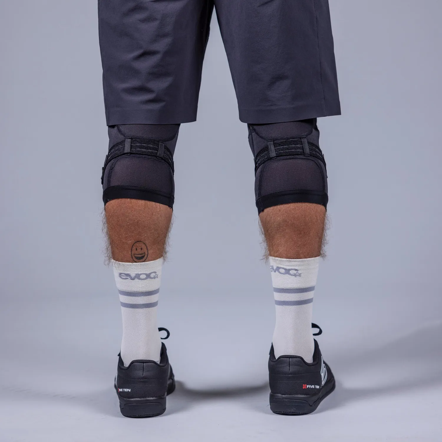 Evoc Knee Protector LS Flex Enduro kniebeschermer zwart