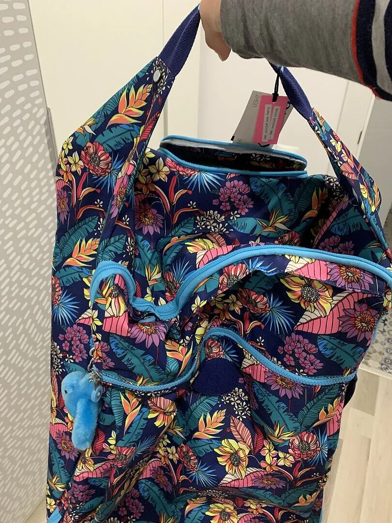 Kipling Darcey L reiskoffer Groot Starry Gold Metallic 4 wielen