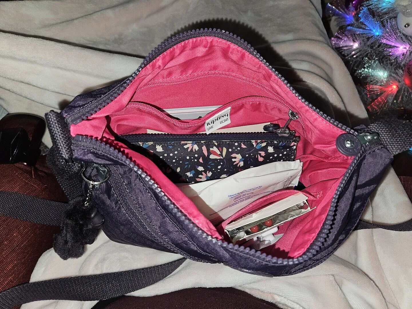 Kipling Izellah schoudertas Black Noir Medium waterafstotend