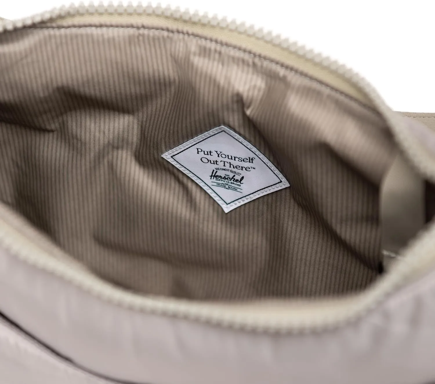 Herschel Yara Schoudertas Abbey Stone gewatteerd