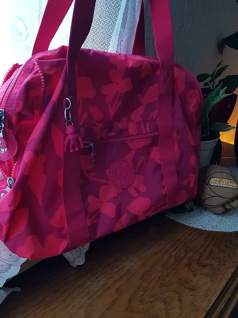 Kipling Art M draagtas Ruby Red waterafstotend
