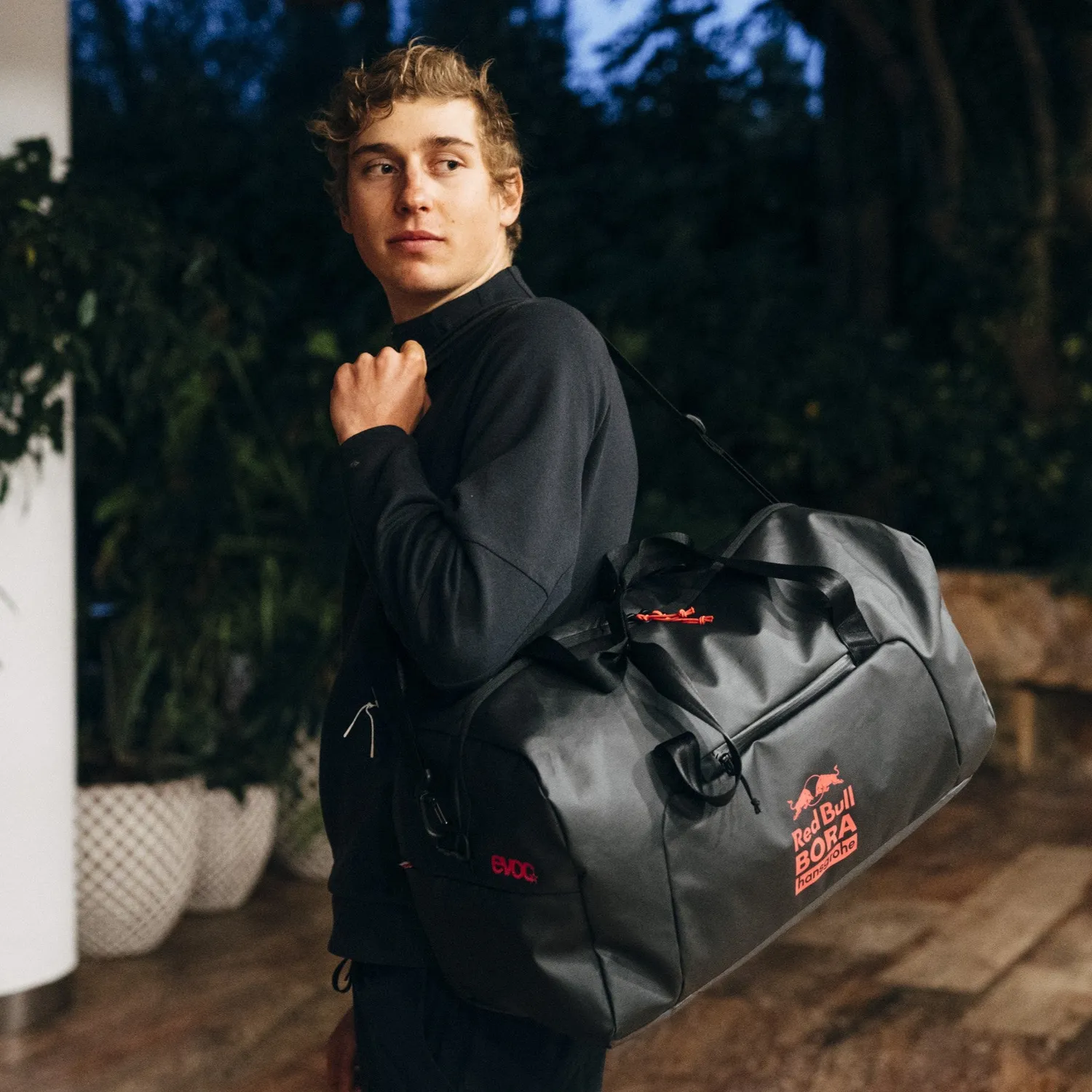 Evoc Weekender 40 reistas carbon grey Giro