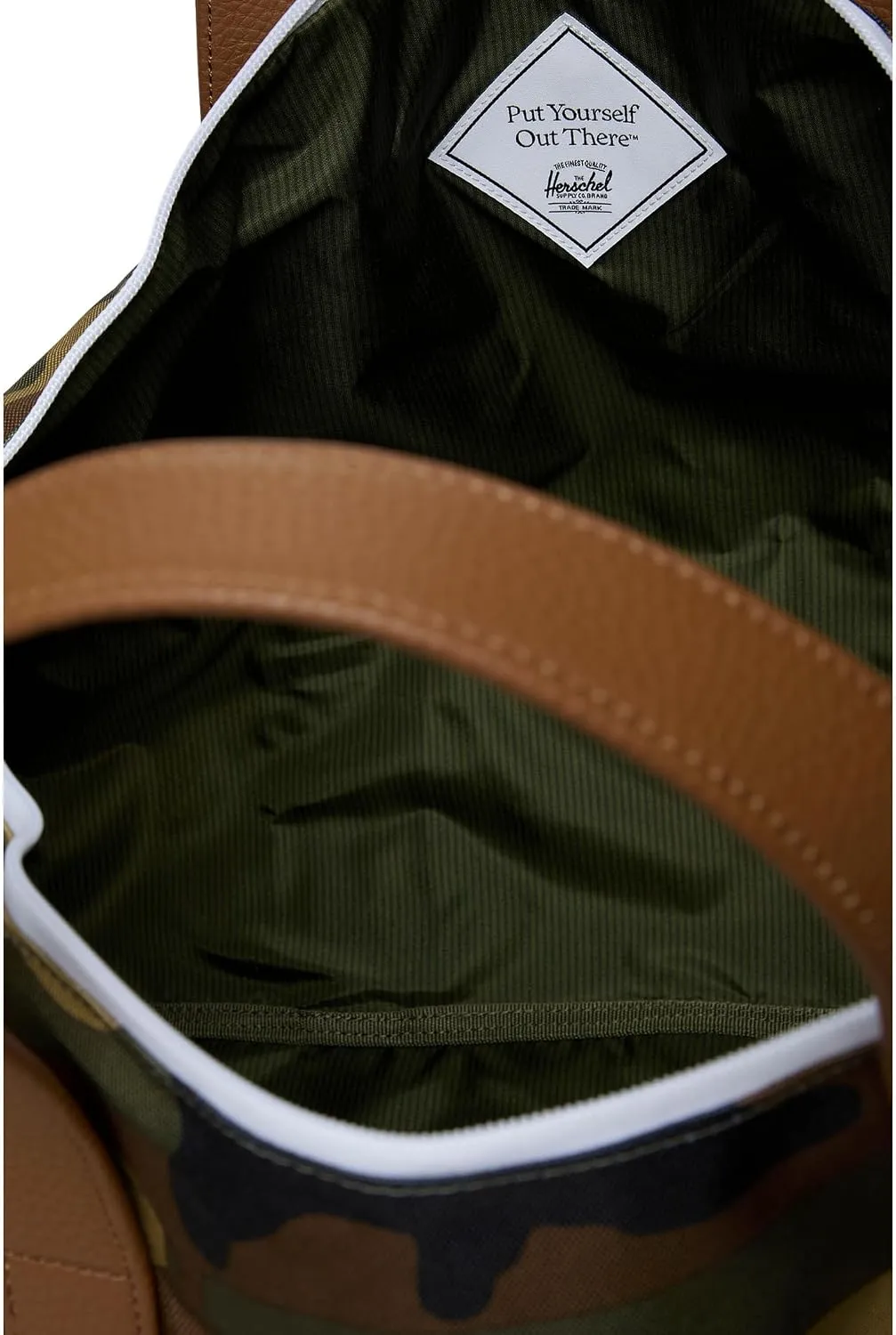 Herschel Novel reistas woodland camo canvas