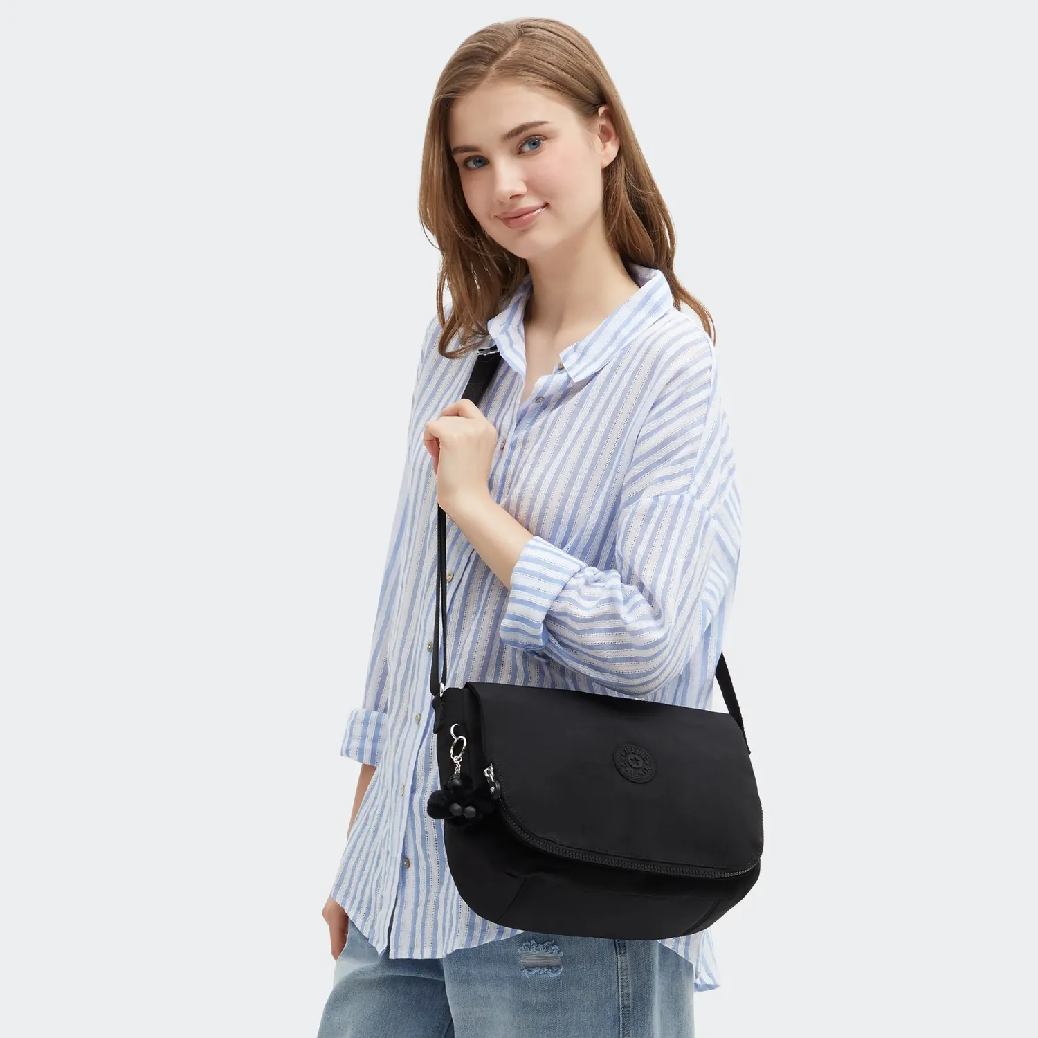 Kipling Earthbeat M schoudertas Black Noir Medium licht
