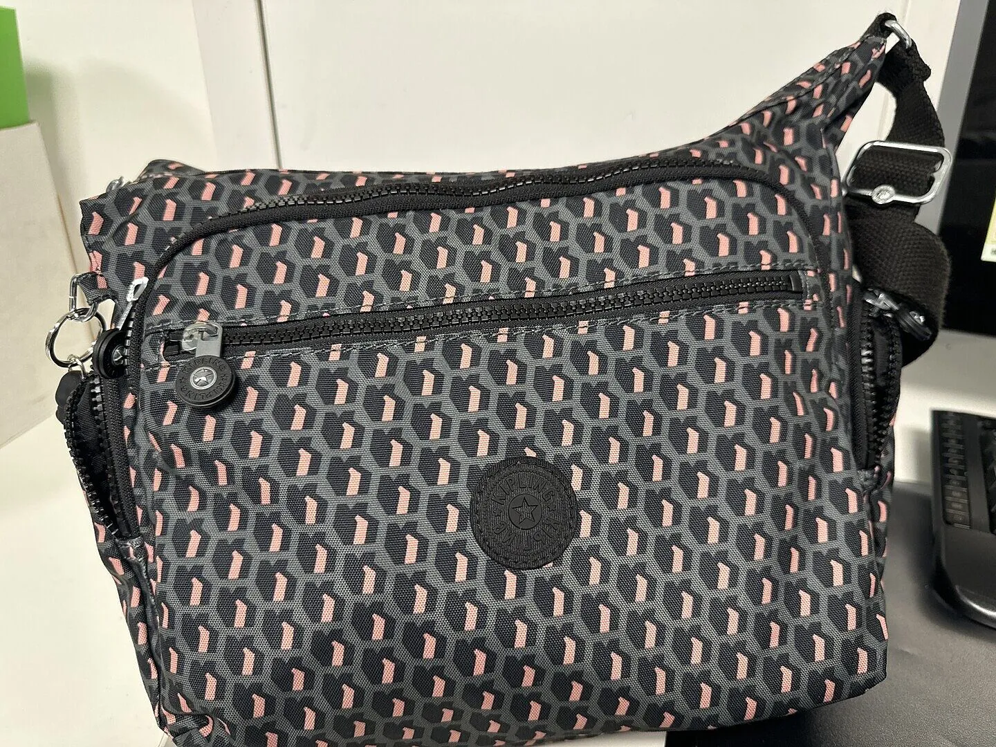 Kipling Gabbie schoudertas Medium Signature Emb ruim