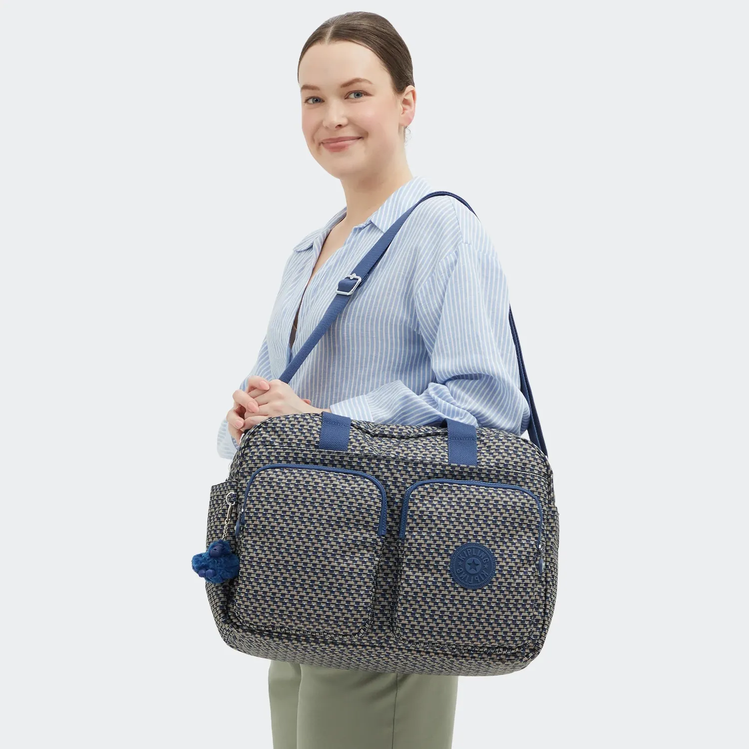 Kipling Defea XL weekendtas Medium Blue on Wire met laptopvak