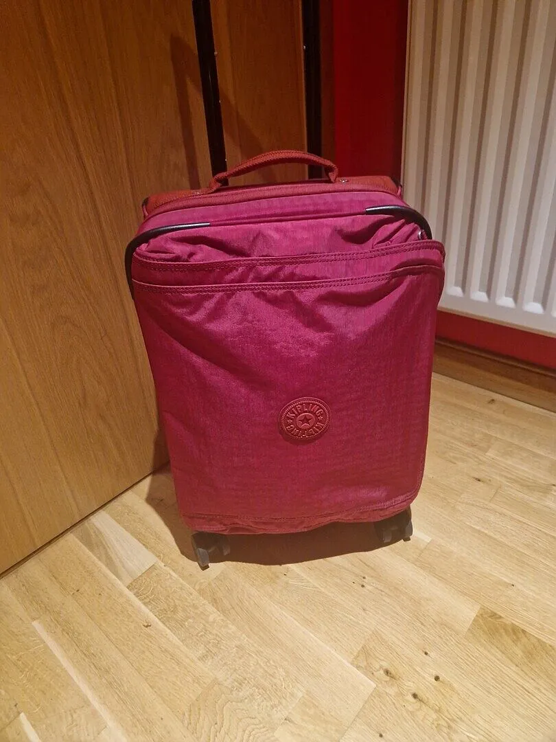 Kipling Spontaneous S koffer Klein Diamond Wave Emboss cabine
