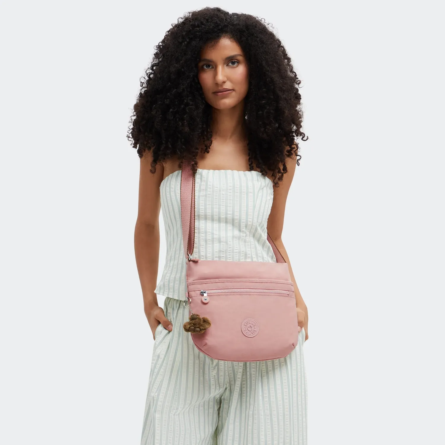 Kipling Arto schoudertas Medium Memory Pink waterafstotend