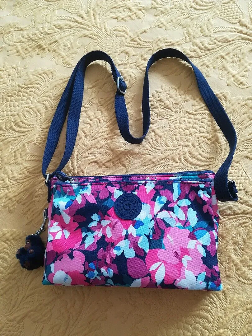 Kipling Mikaela schoudertas Cherry Tonal klein