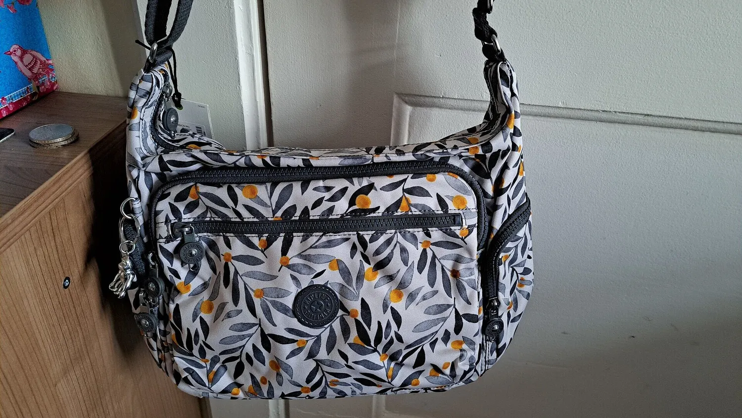 Kipling Gabbie schoudertas Medium Signature Emb ruim