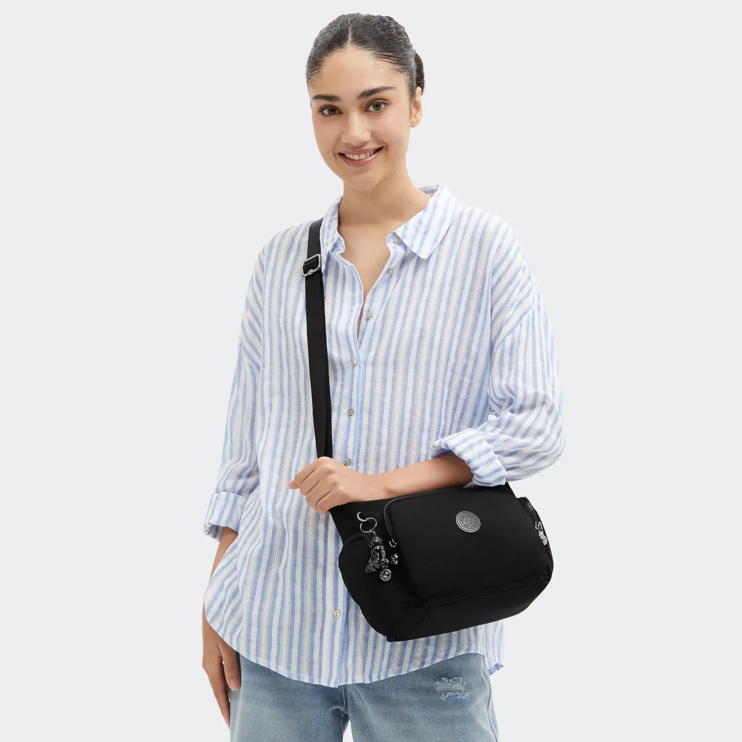 Kipling Gabb S crossbodytas Infinite Black medium met 6 ritsvakken