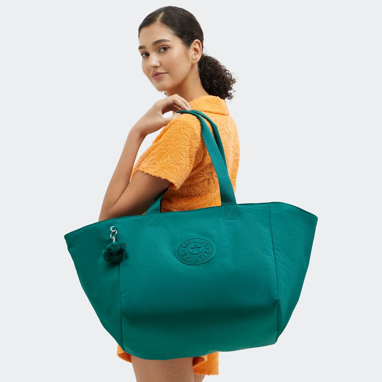Kipling Naomi strandtas Outspoken Green Groot licht